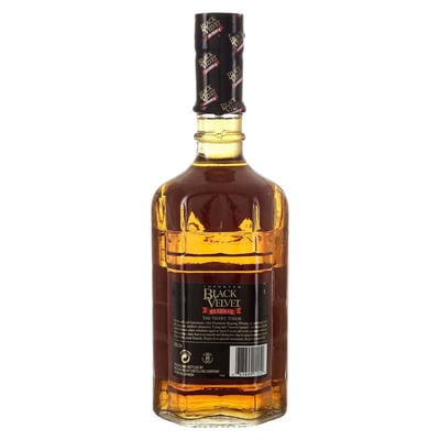 Whisky canadese in velluto nero 8yo 40% 1 l